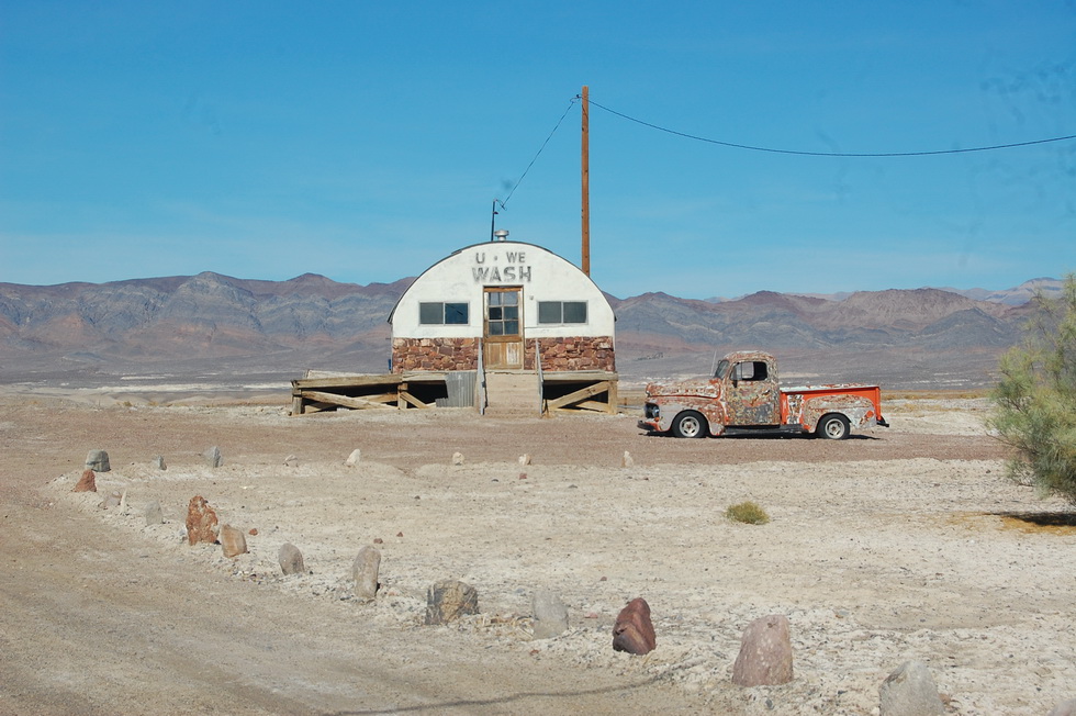 Travels to Las Vegas to visit family, desert excursion, eating together DSC_7070