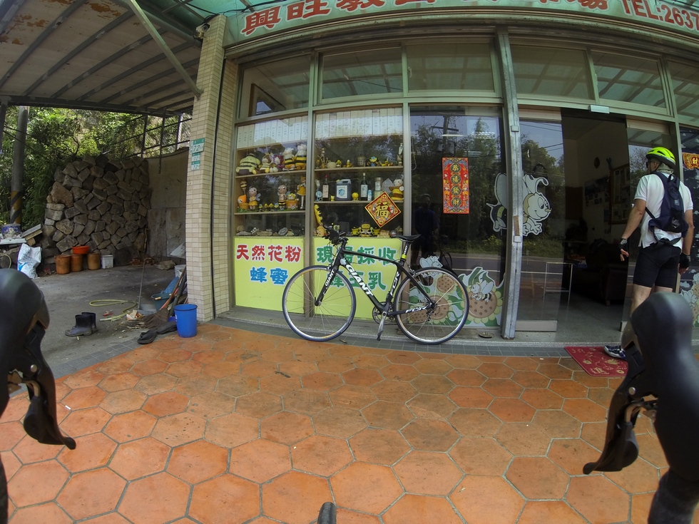 Tamshui 淡水 and YangMingShan 陽明山 bike ride with Alan GOPR0731