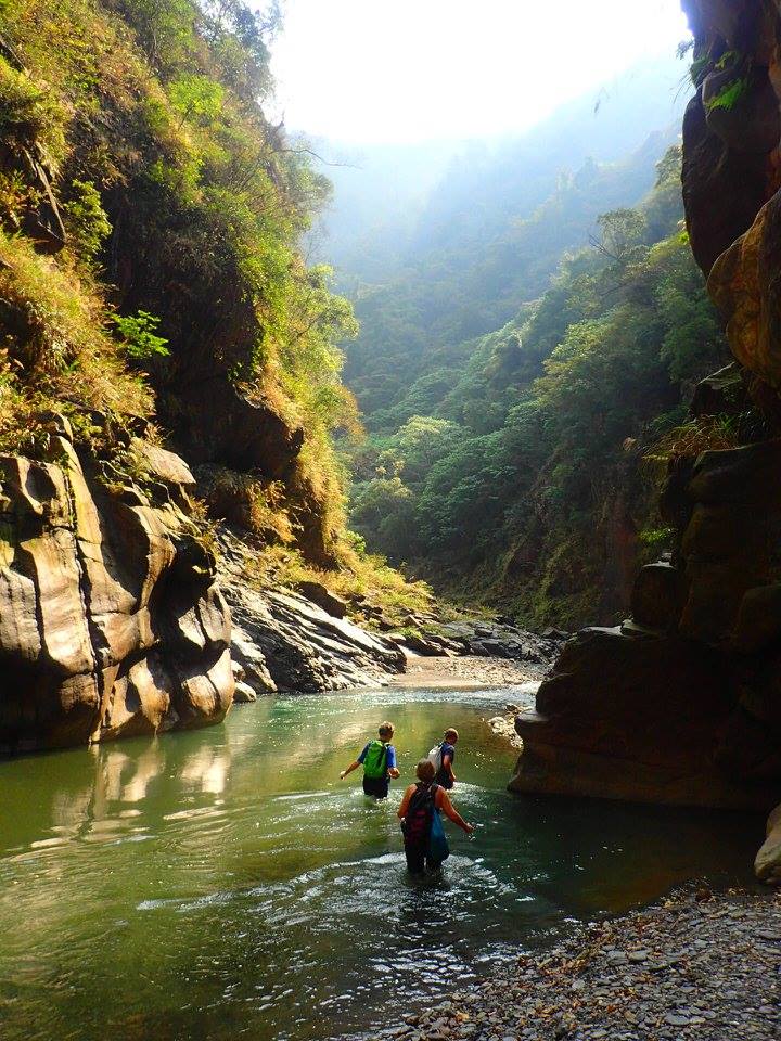 Beigang Canyon 北港溪峽谷 and HuiSun Hot Spring 惠蓀溫泉 17103253_10155865960612926_649691998287911236_n