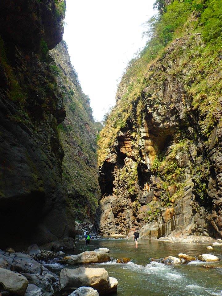 Beigang Canyon 北港溪峽谷 and HuiSun Hot Spring 惠蓀溫泉 17191127_10155865961007926_3751513475368675826_n