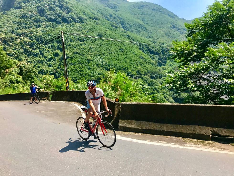 Northern Cross-Island Highway 北部橫貫公路 bike ride 19073212_10210719958013400_420179987_o