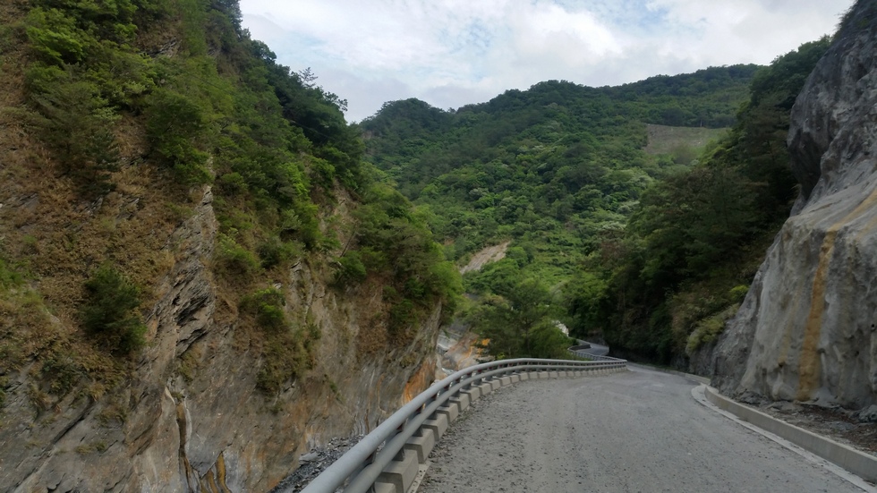 Southern Cross-Island Highway 南橫公路 ride 20180422_150651