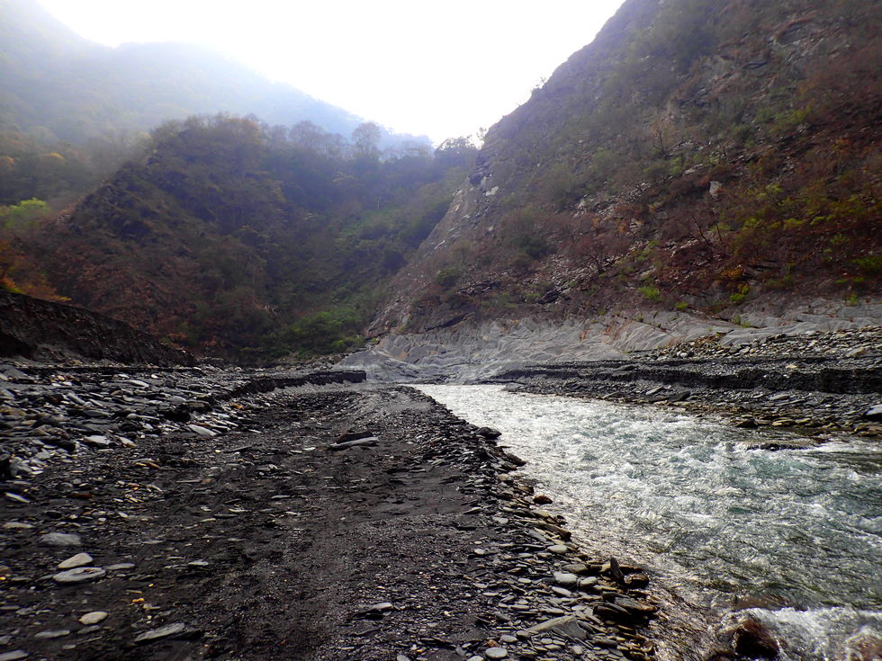 Danda stream 丹大溪 Hot springs survey P2280463