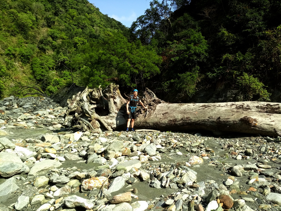 Heping river 和平溪 to Mohen hot springs 莫很溫泉 IMG_20190406_083255_7