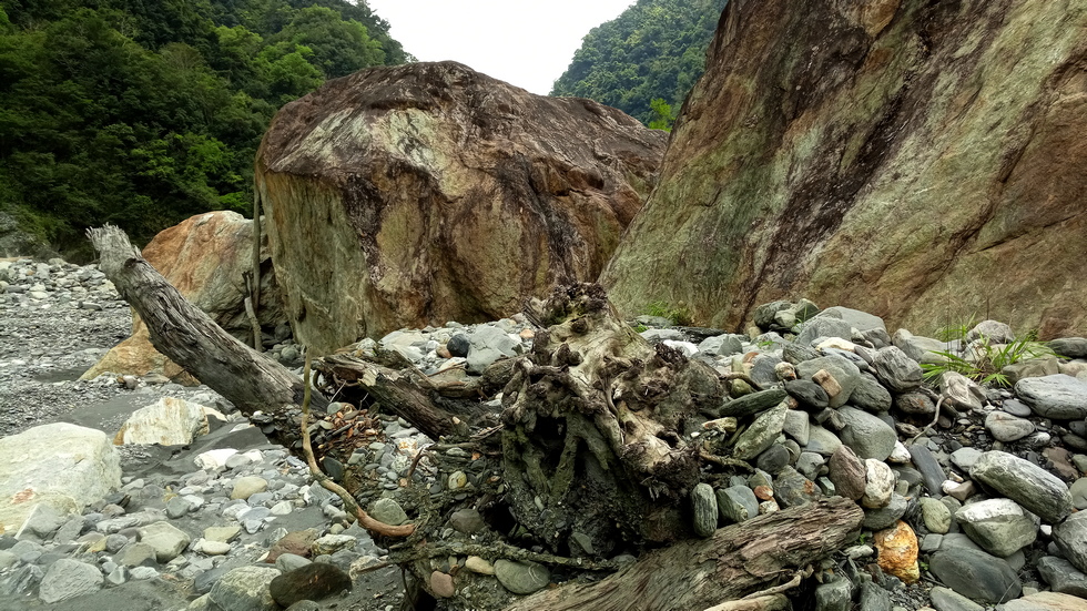 Heping river 和平溪 to Mohen hot springs 莫很溫泉 IMG_20190406_123532_1