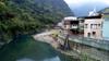 next photo: Hot spring outcrop in the Nanshi river 南勢溪 above Wulai