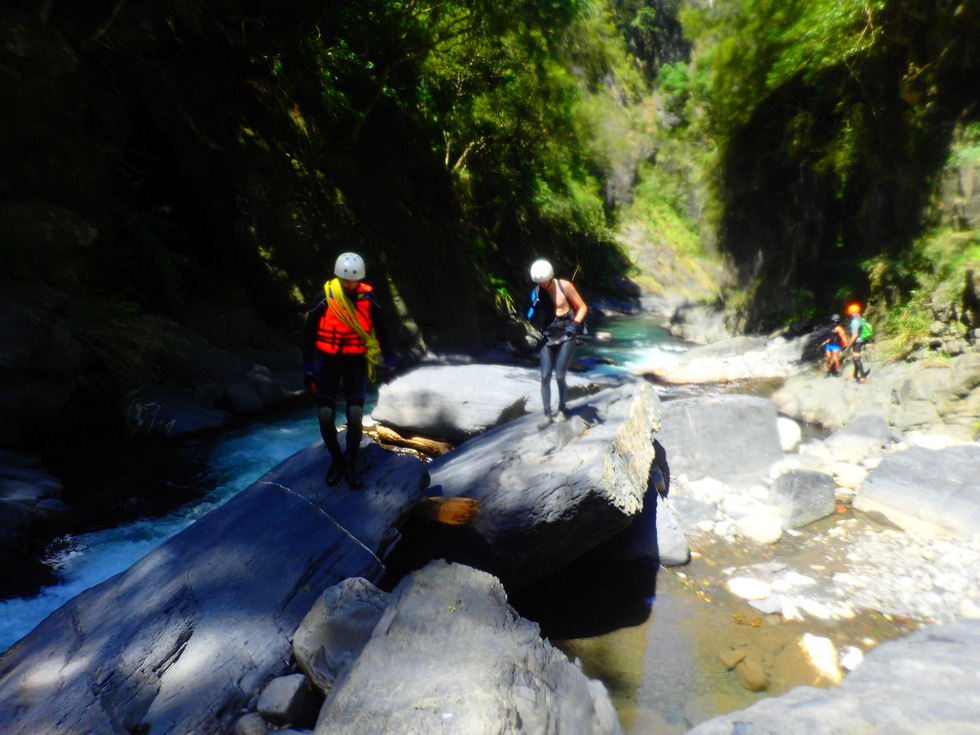 Qrahu 嘎拉賀溪 Galahe stream P9260288