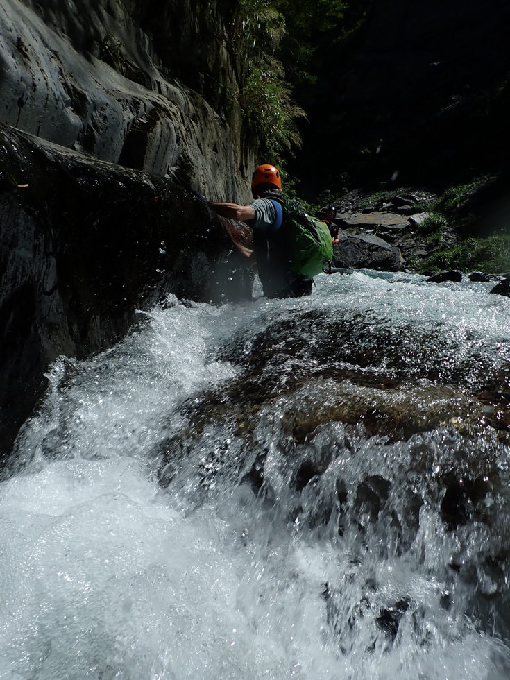 Qrahu 嘎拉賀溪 Galahe stream P9260945