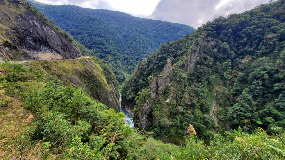 Yading Hot Springs 芽丁溫泉 20211204_132923