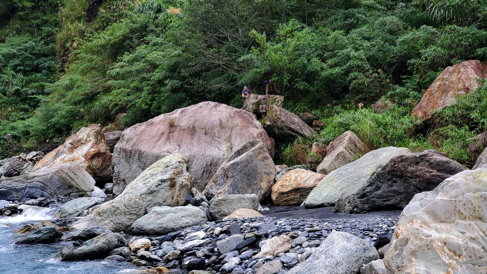 Yading Hot Springs 芽丁溫泉 20211204_151318