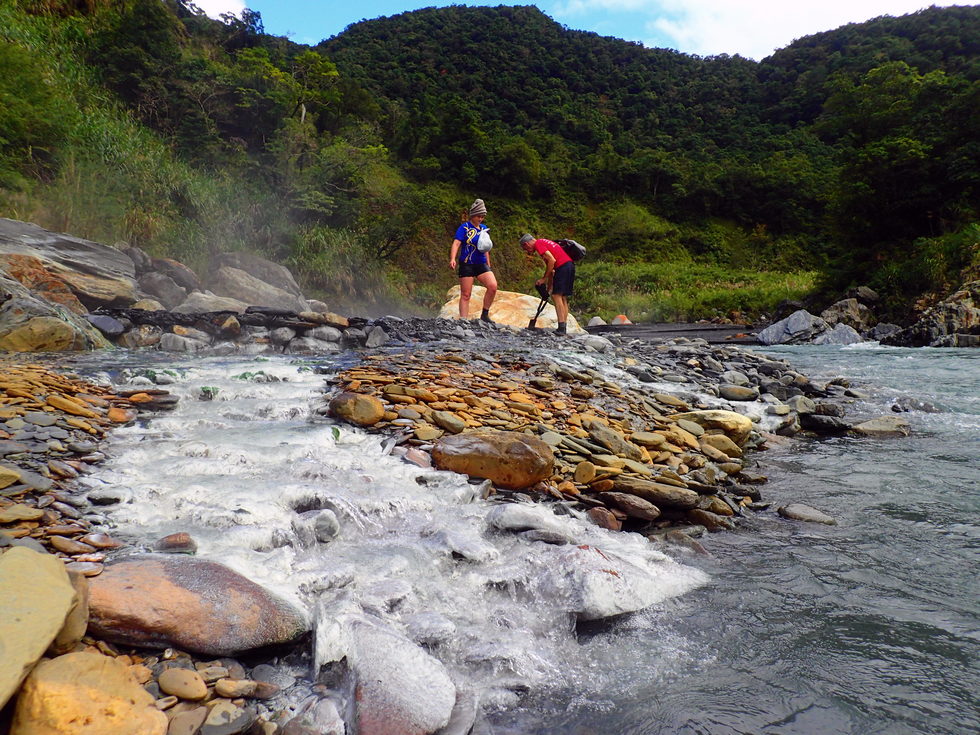 Yading Hot Springs 芽丁溫泉 PC050859